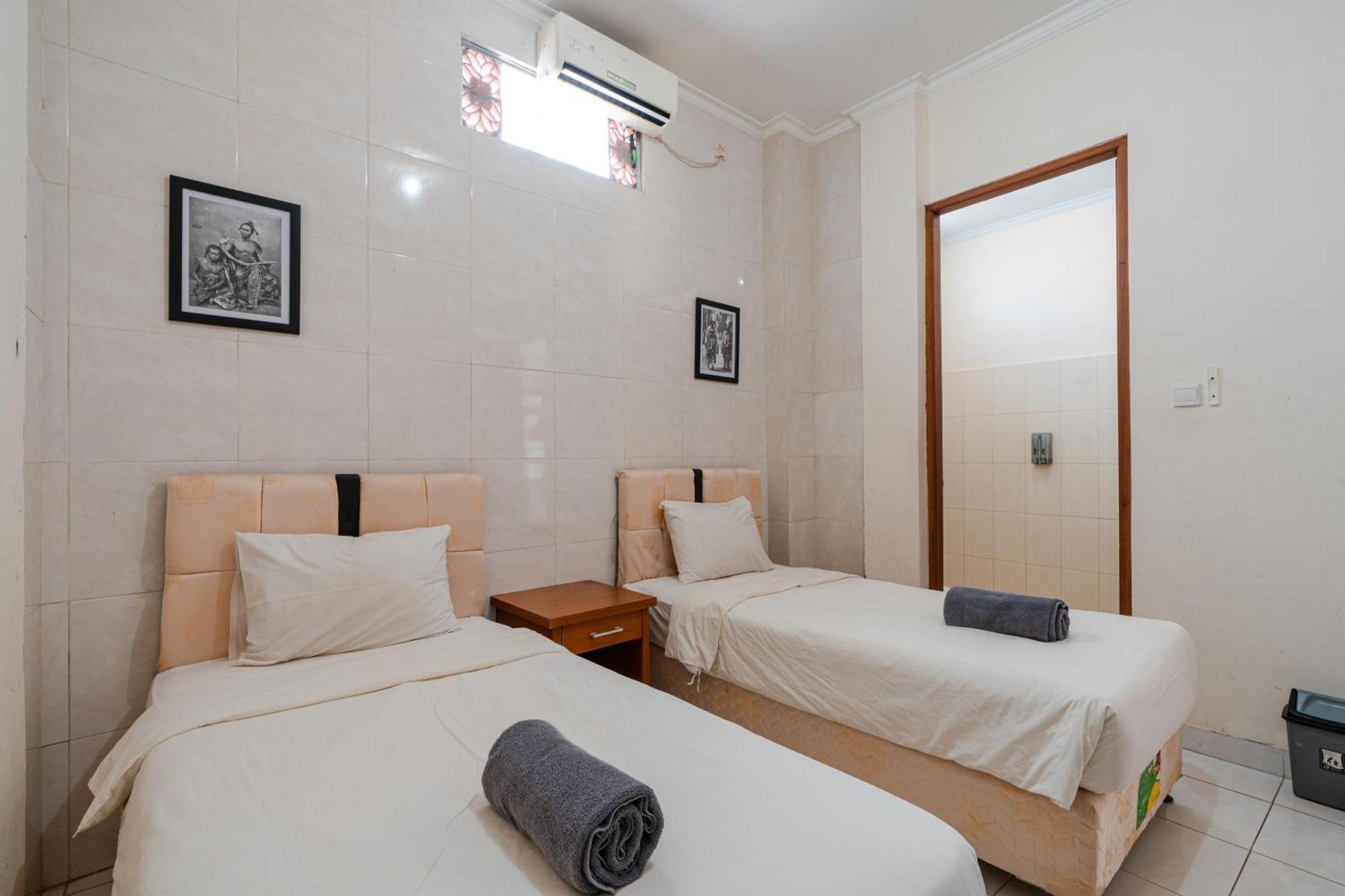 Anyar Wisma tamu 2*