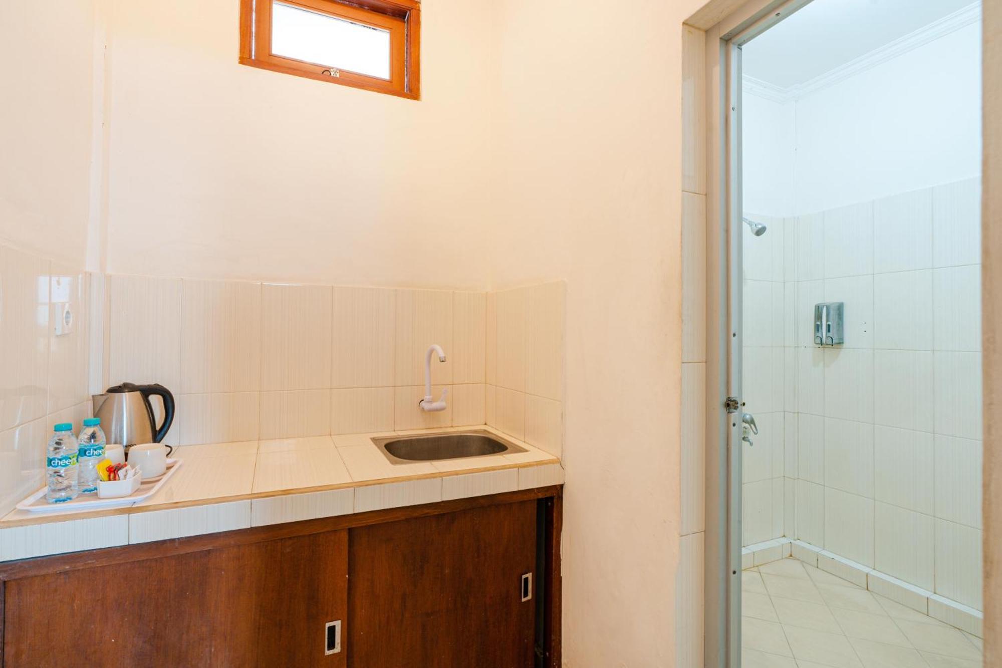 Anyar Guest house 2*